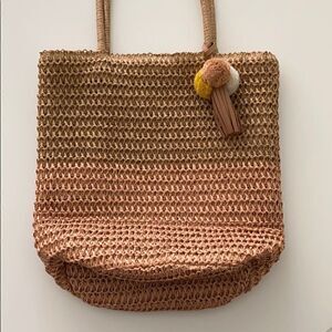 Old Navy Rattan 2-Tone Beach Bag With Tass…